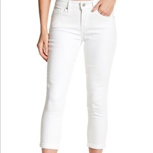 Levi’s Mid Rise Skinny Crop Jeans White
